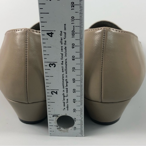 Easy Street Easy Flex Comfort Women’s Slip-On Kitten Heels Size 9M - Picture 13 of 14